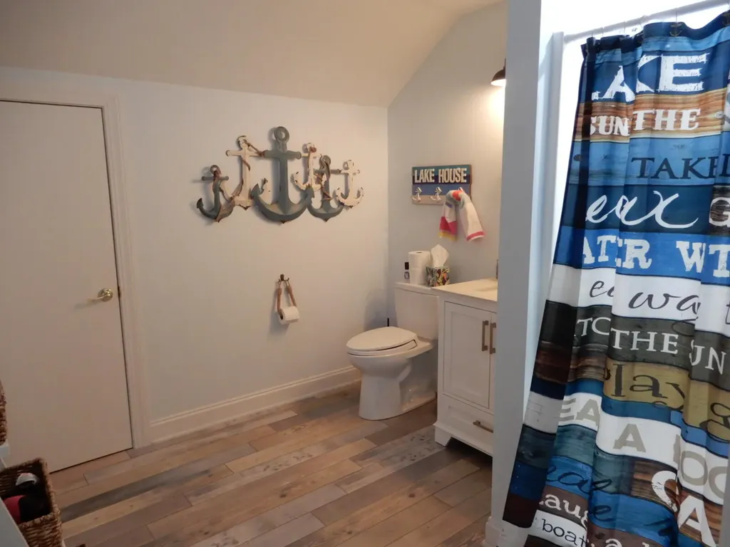 718 Marina Village Drive Grand Rivers KY 42045