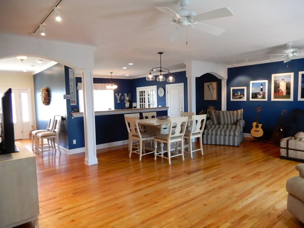 718 Marina Village Drive Grand Rivers KY 42045