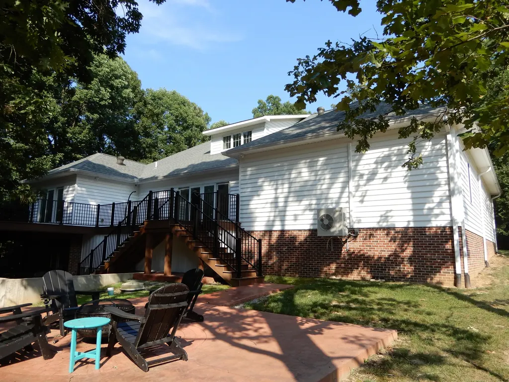 718 Marina Village Drive Grand Rivers KY 42045