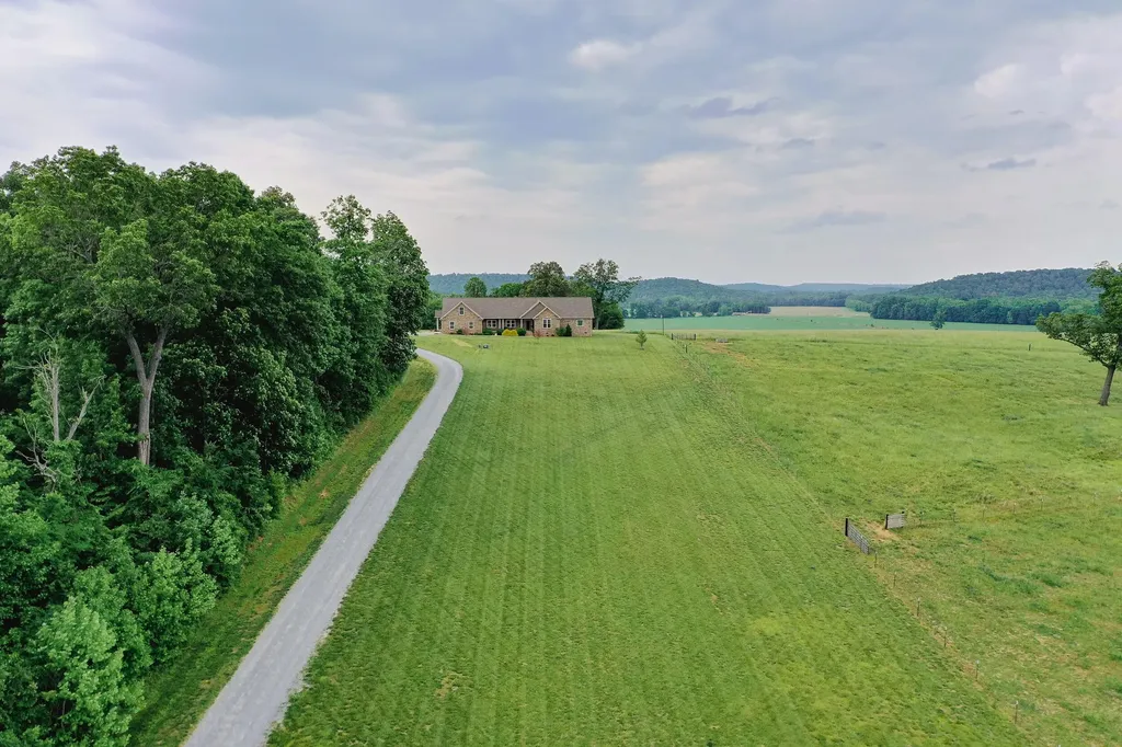 976 Bugs Branch Road Marion KY 42064