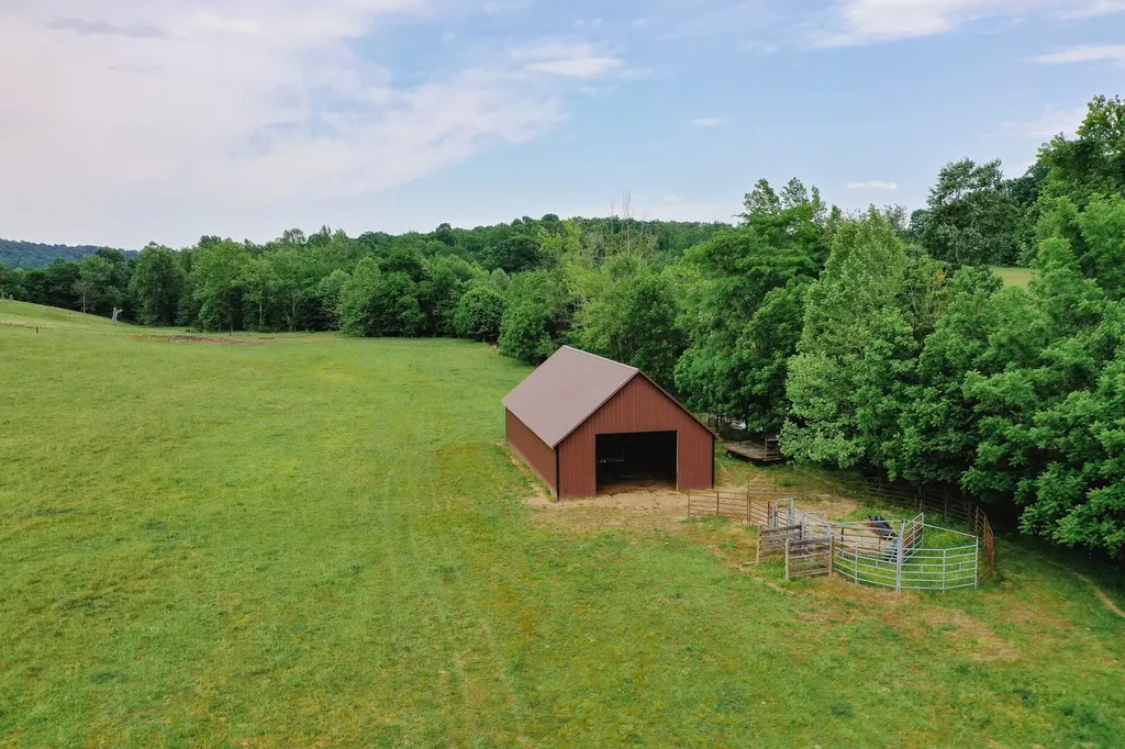 976 Bugs Branch Road Marion KY 42064