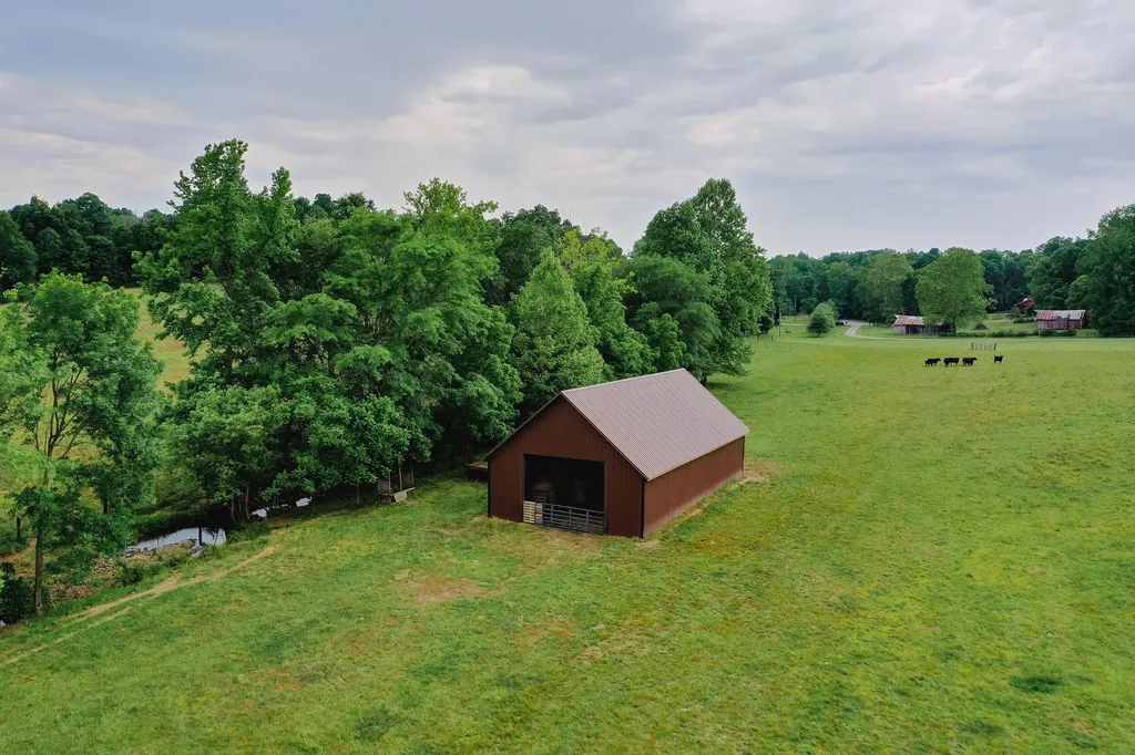 976 Bugs Branch Road Marion KY 42064