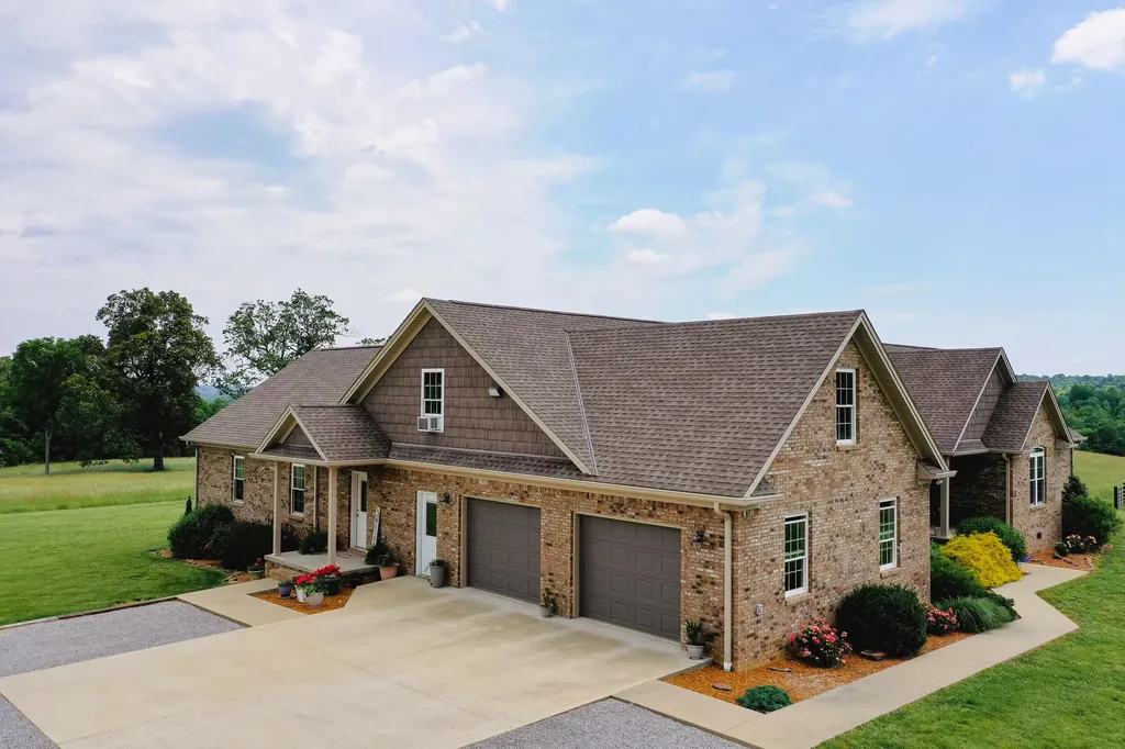 976 Bugs Branch Road Marion KY 42064
