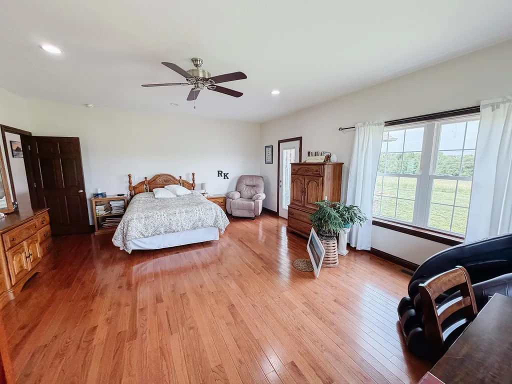 976 Bugs Branch Road Marion KY 42064