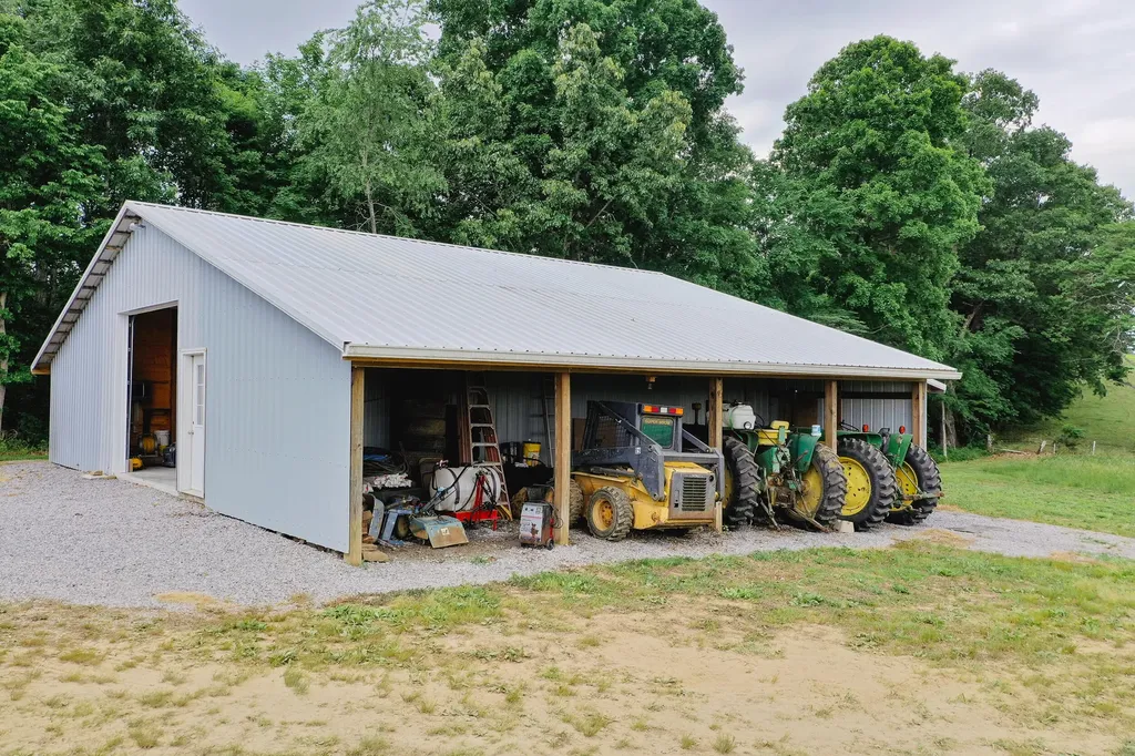 976 Bugs Branch Road Marion KY 42064