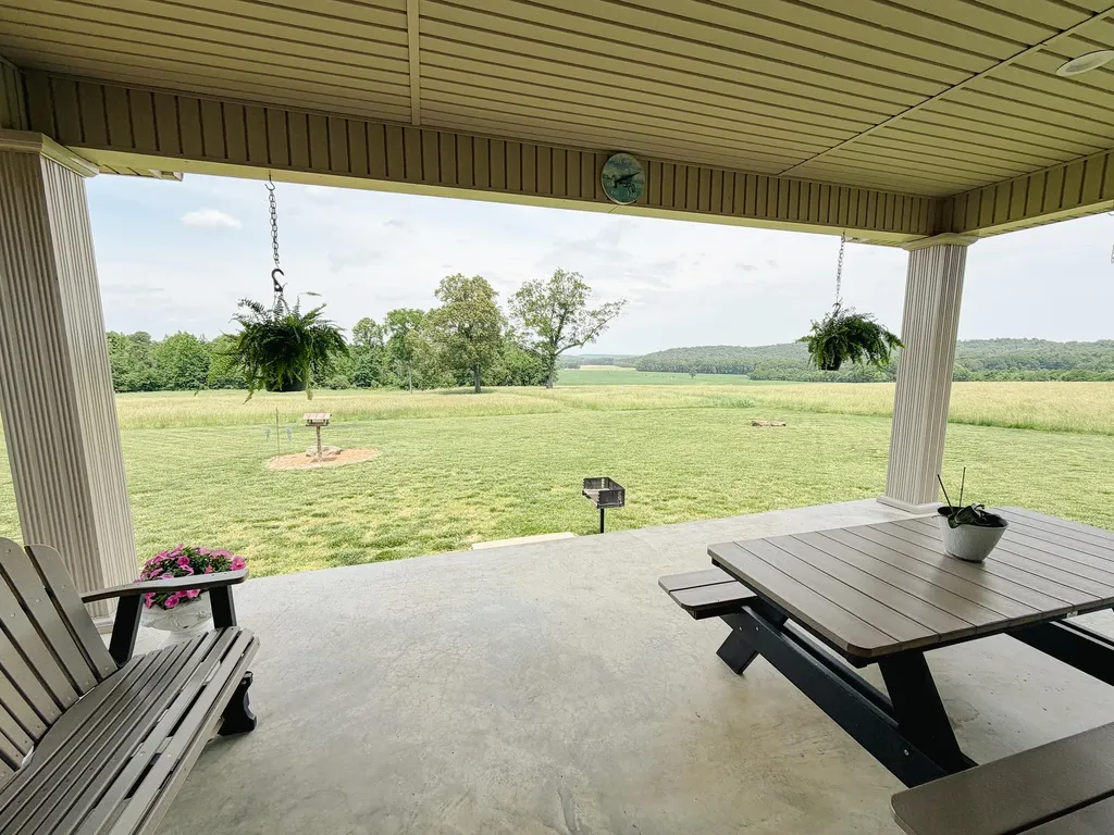 976 Bugs Branch Road Marion KY 42064