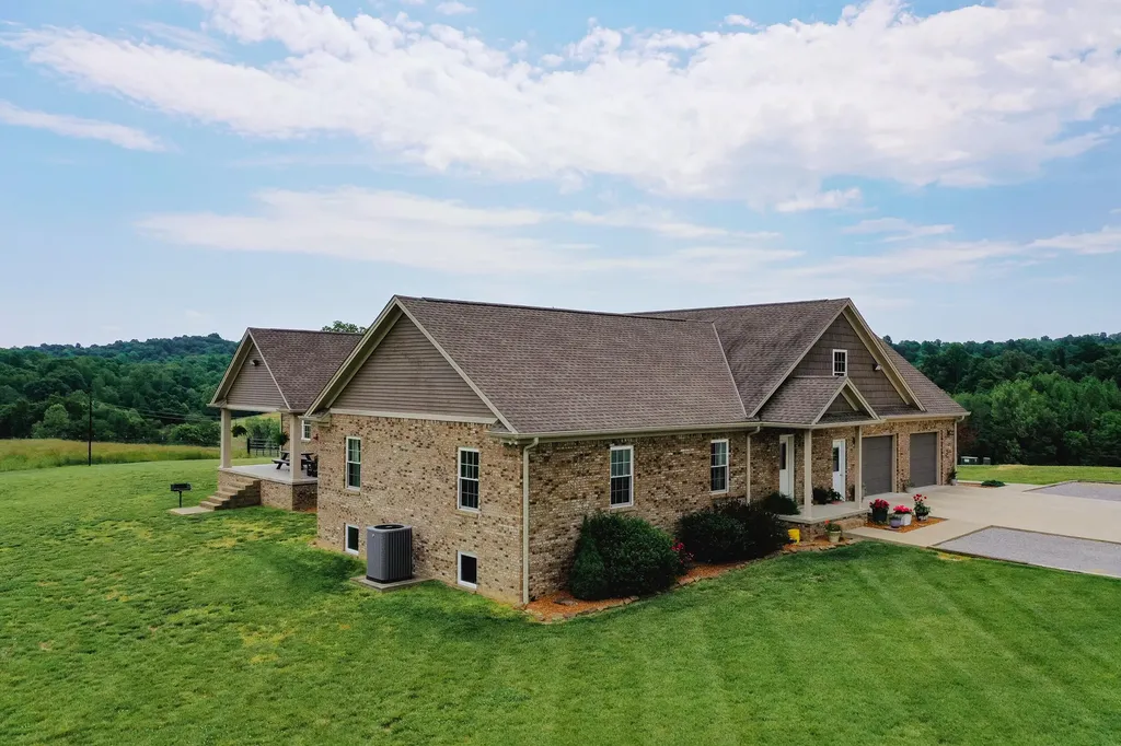 976 Bugs Branch Road Marion KY 42064