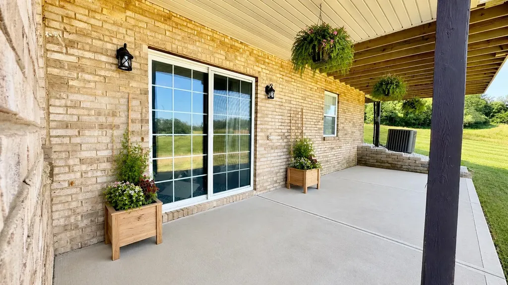 205 Woodside Way Lancaster KY 40444