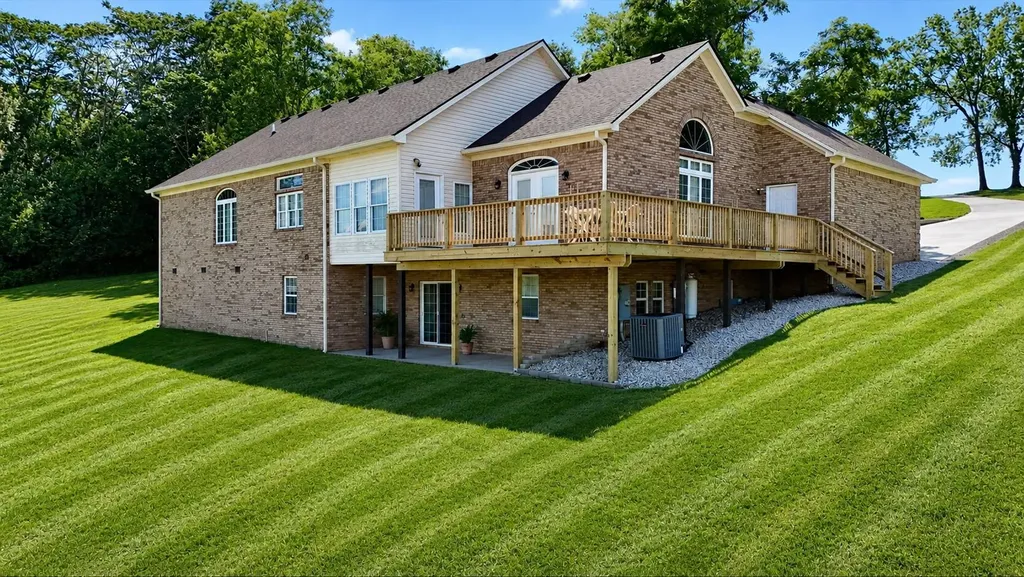 205 Woodside Way Lancaster KY 40444