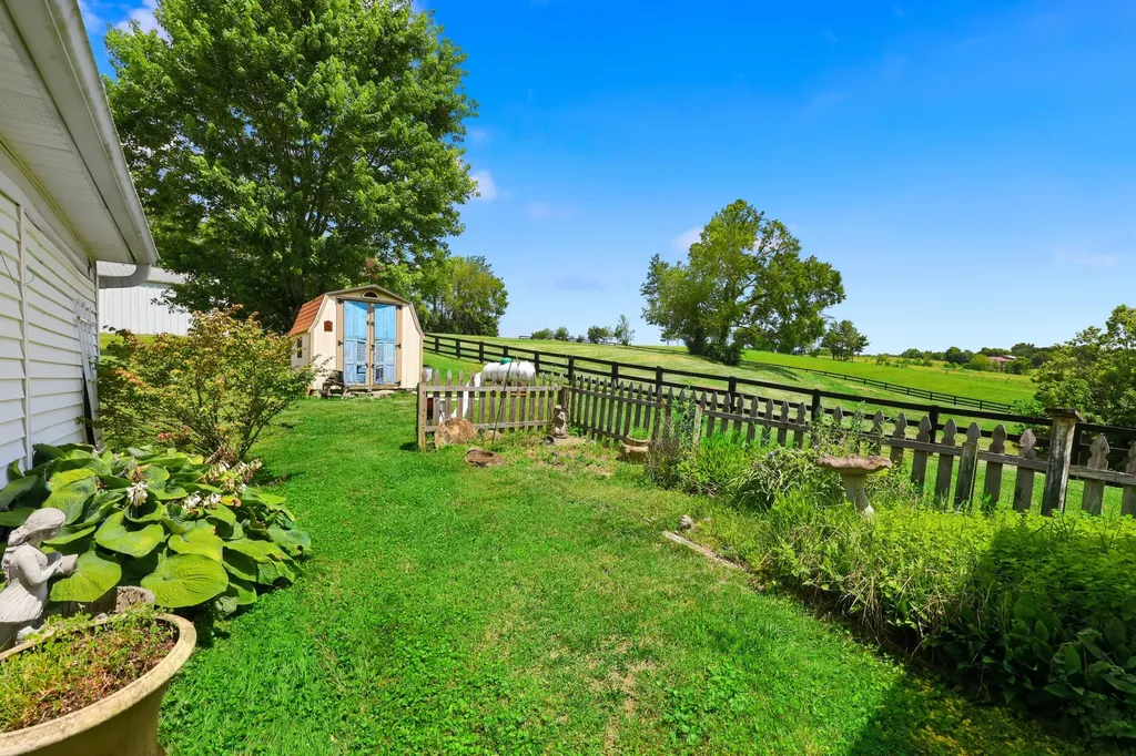 1566 Old Danville Road Lancaster KY 40444