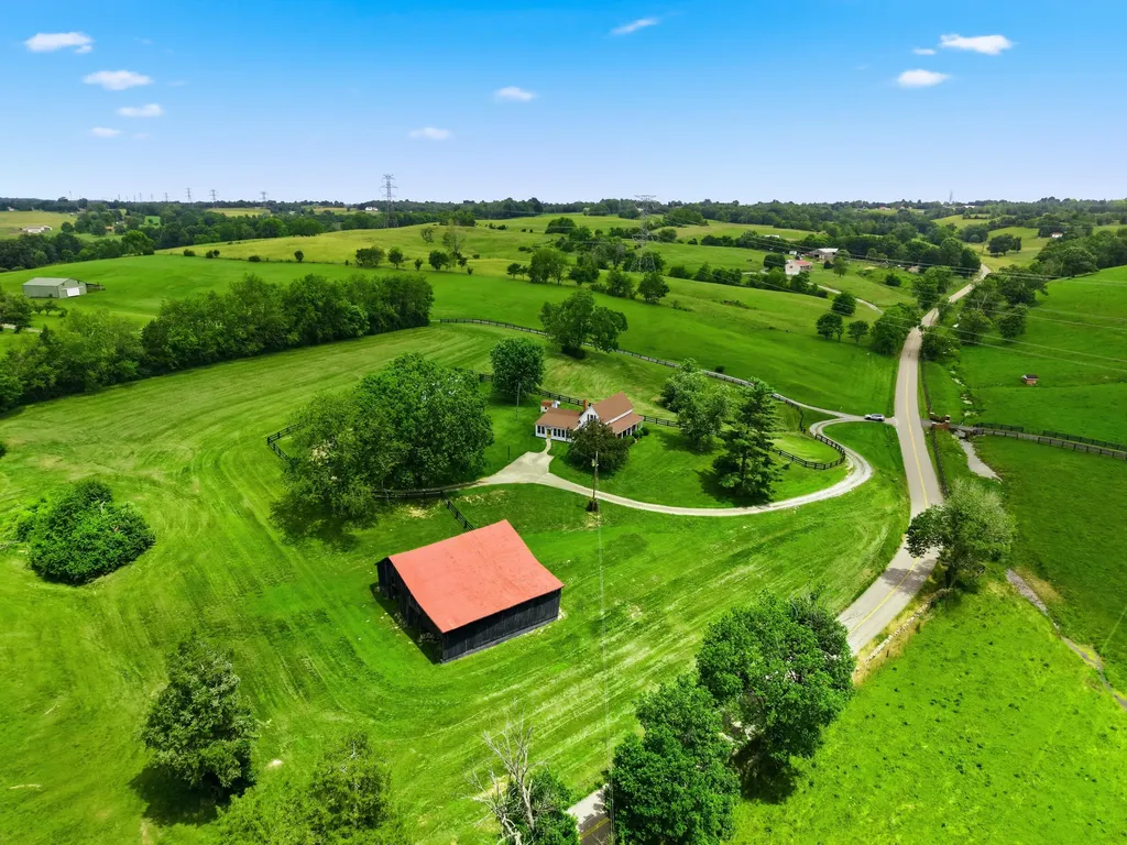 1566 Old Danville Road Lancaster KY 40444