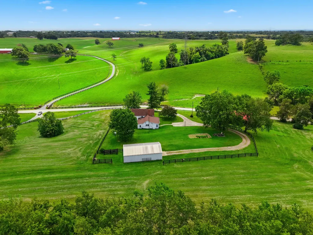 1566 Old Danville Road Lancaster KY 40444