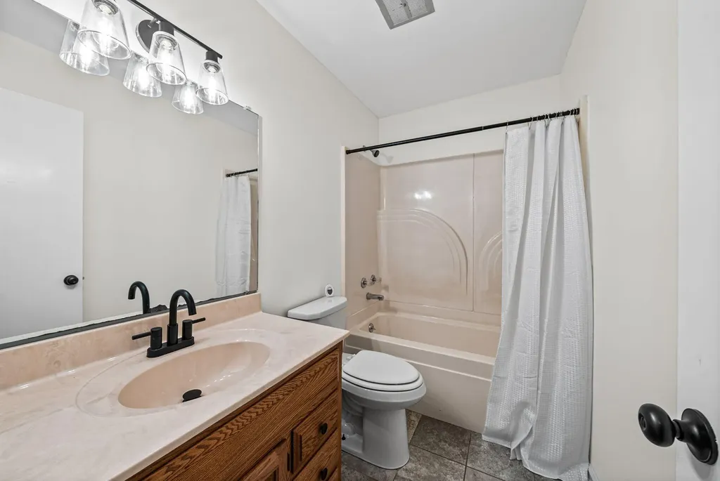 132 Windsor Drive Hopkinsville KY 42240