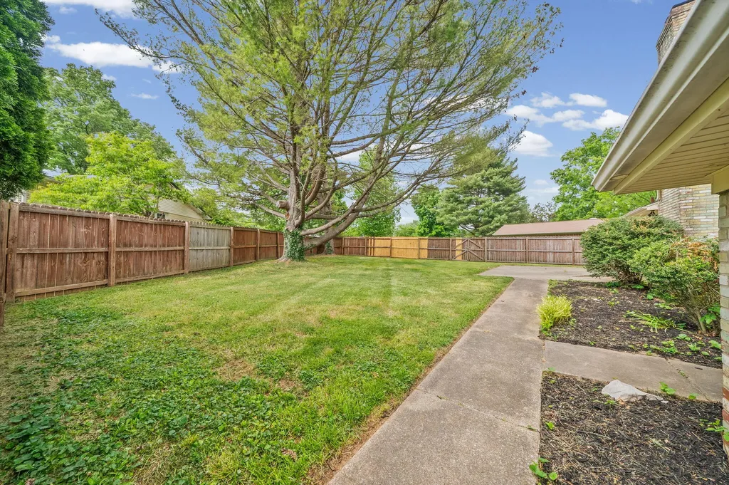 132 Windsor Drive Hopkinsville KY 42240