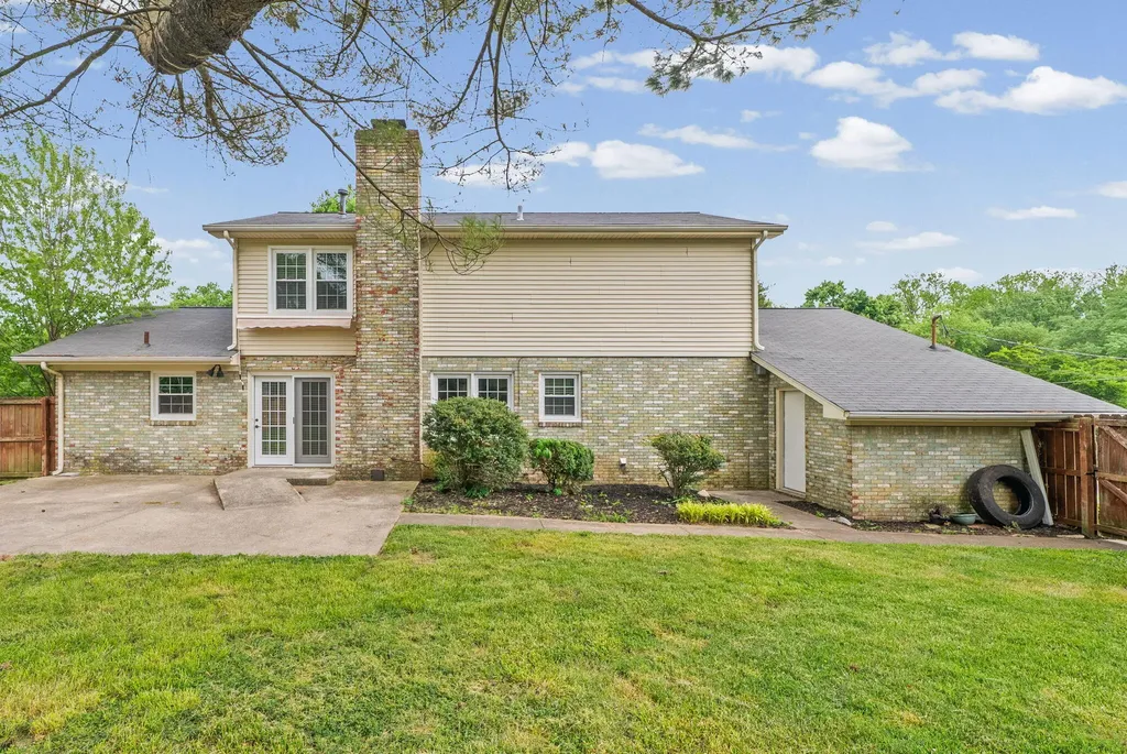 132 Windsor Drive Hopkinsville KY 42240