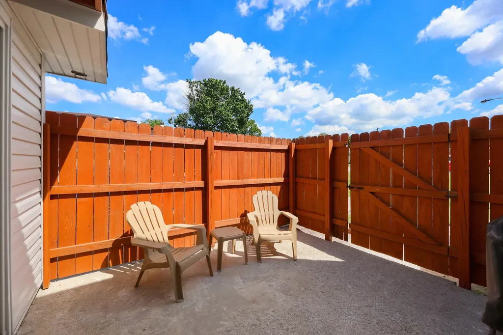 2904 Affirmed Court Lexington KY 40509