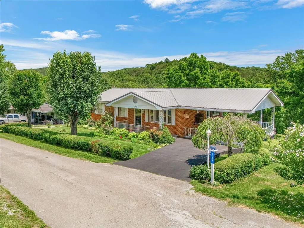 129 129 Mullins Street Livingston KY 40456