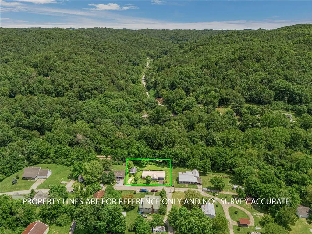 129 129 Mullins Street Livingston KY 40456