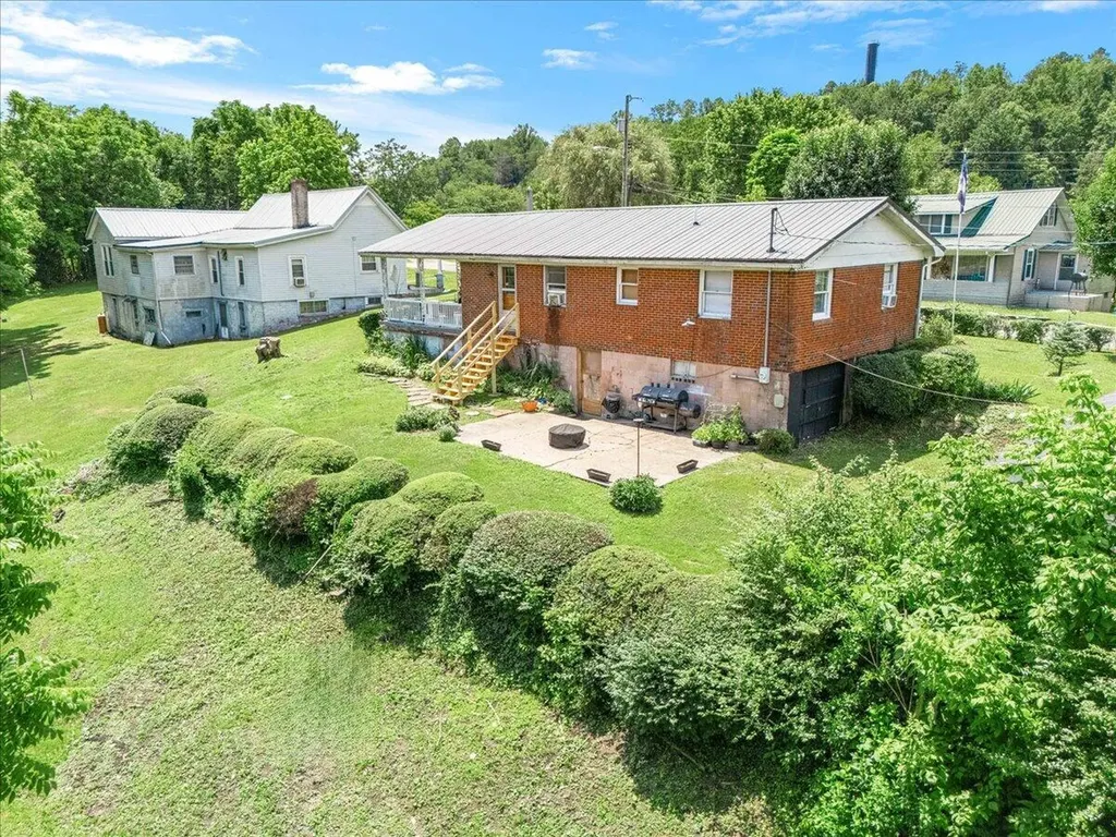 129 129 Mullins Street Livingston KY 40456