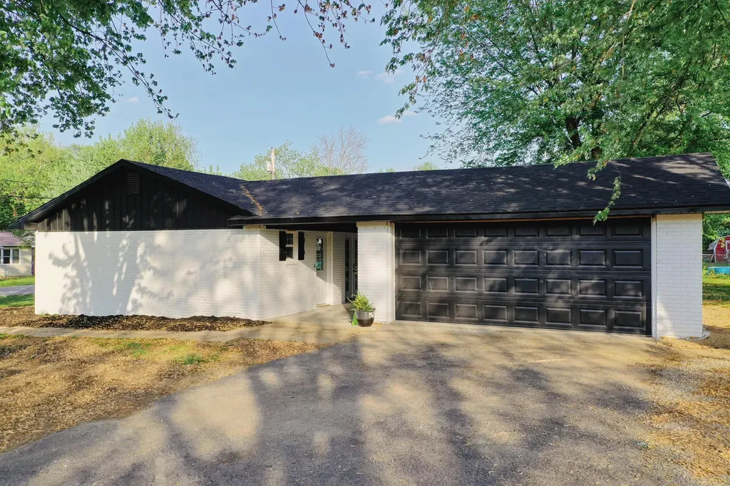 411 Bell Street Princeton KY 42445