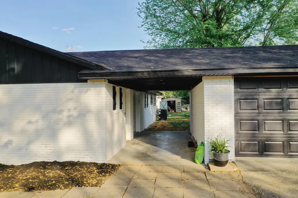 411 Bell Street Princeton KY 42445