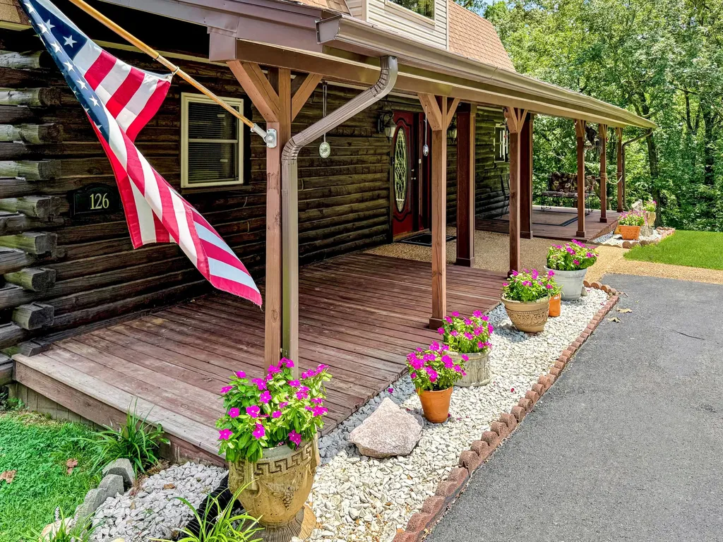 126 Cranfield Lane New Concord KY 42076