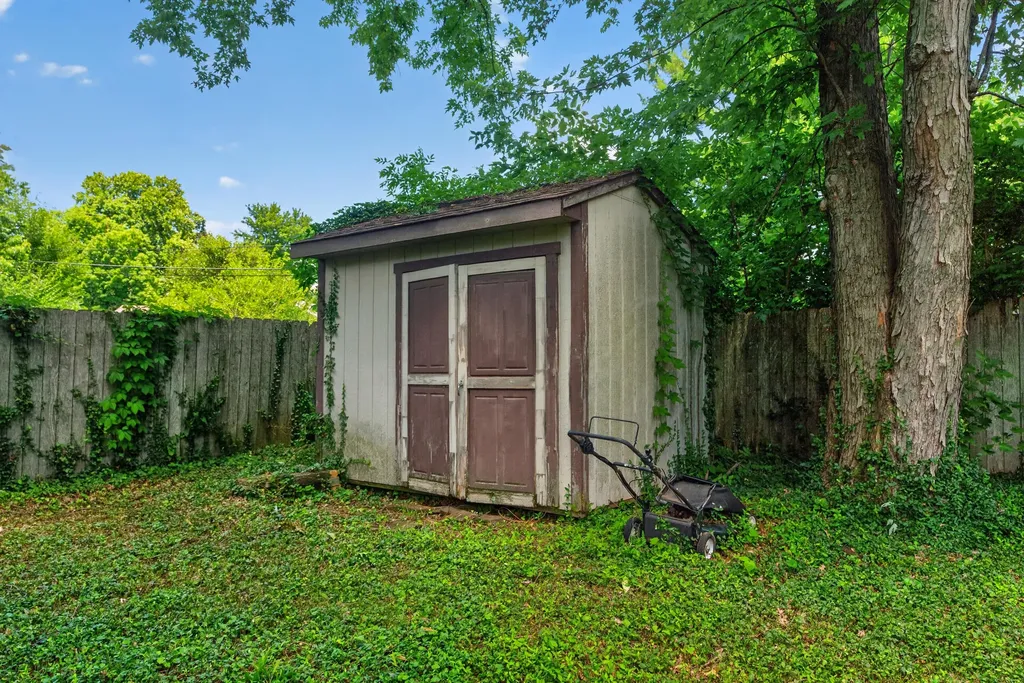 541 Grantchester Street Lexington KY 40505