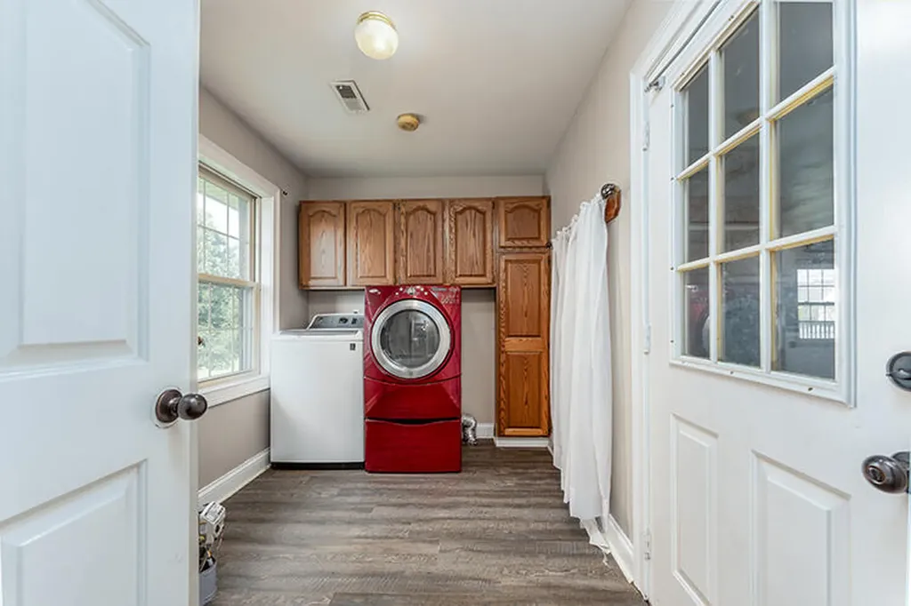 923 Meadow Lane Harrodsburg KY 40330