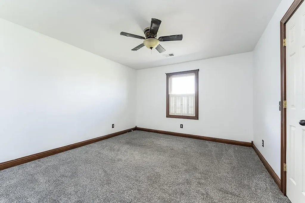 923 Meadow Lane Harrodsburg KY 40330