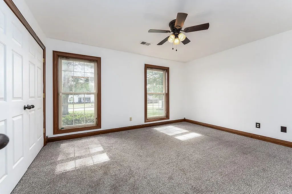 923 Meadow Lane Harrodsburg KY 40330