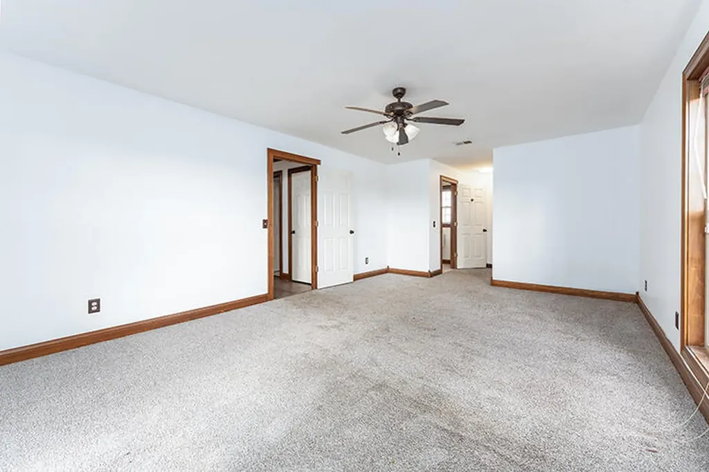 923 Meadow Lane Harrodsburg KY 40330