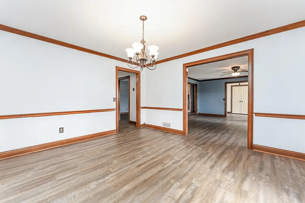 923 Meadow Lane Harrodsburg KY 40330