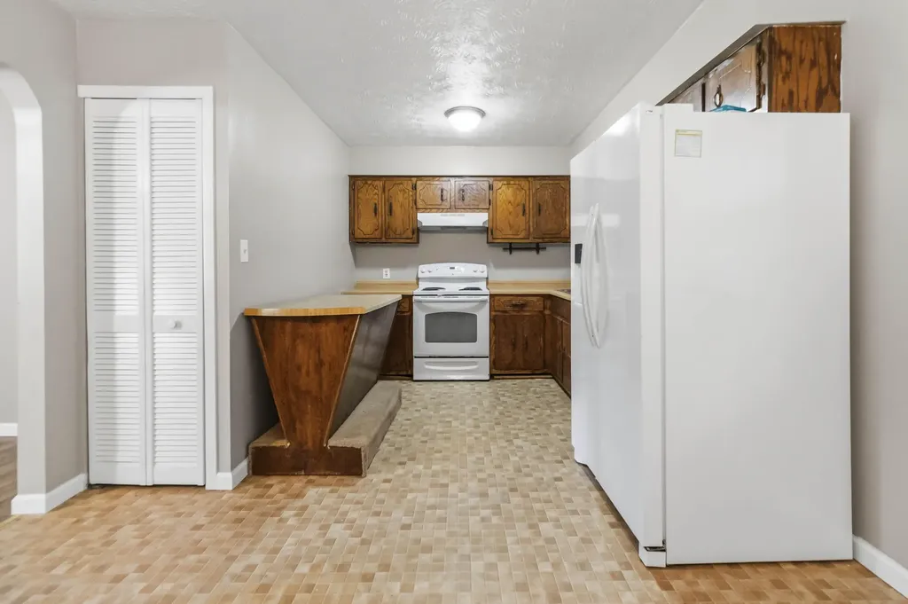 3572 Echo Valley Road Lily KY 40740