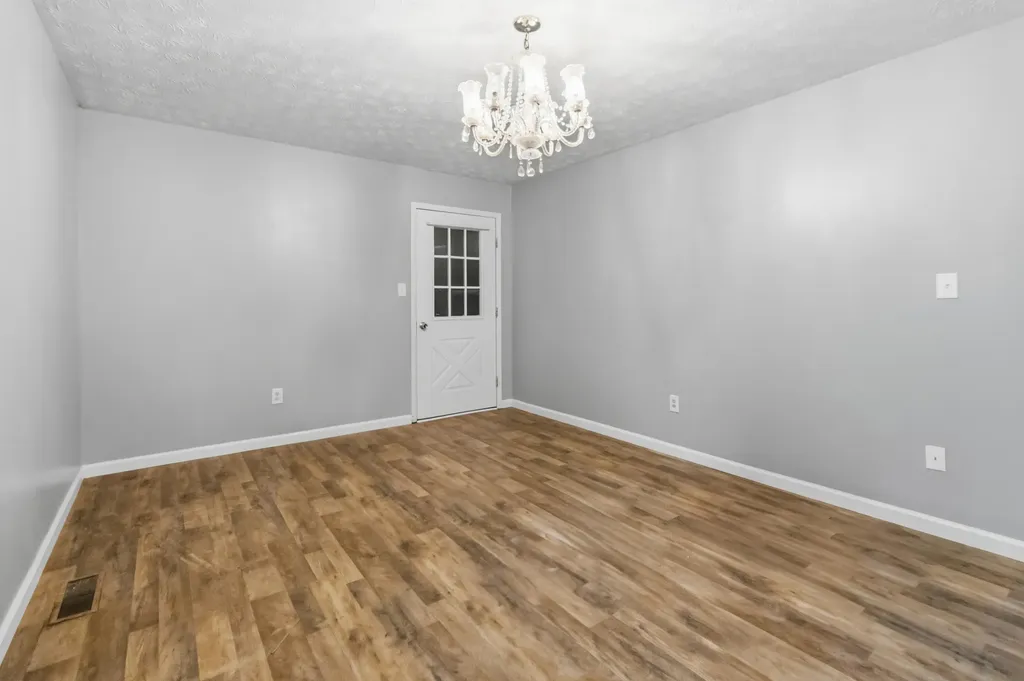 3572 Echo Valley Road Lily KY 40740