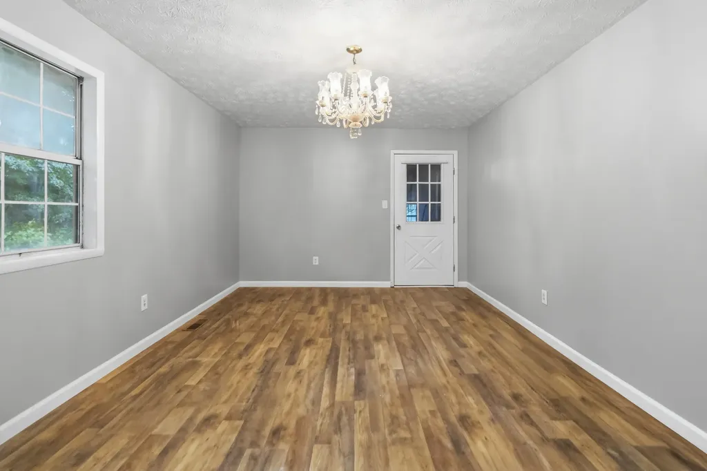 3572 Echo Valley Road Lily KY 40740