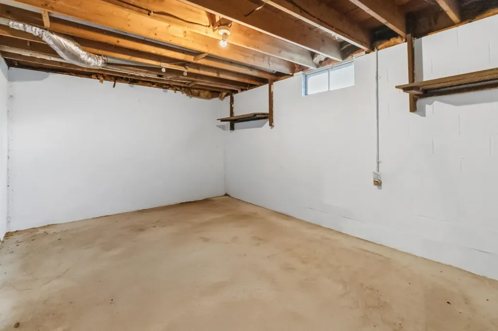 3572 Echo Valley Road Lily KY 40740