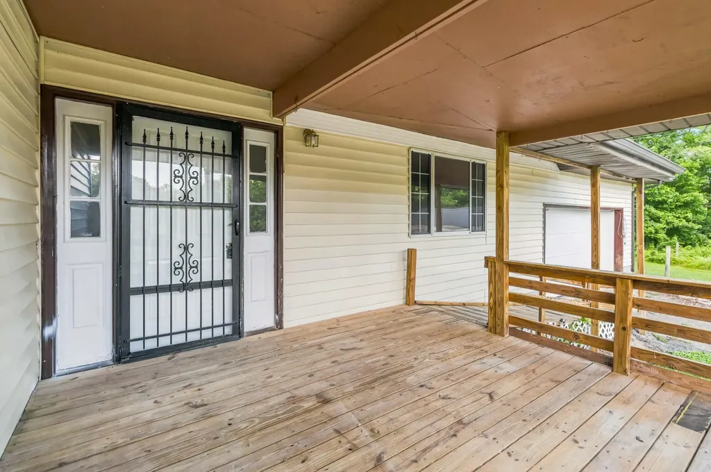 3572 Echo Valley Road Lily KY 40740