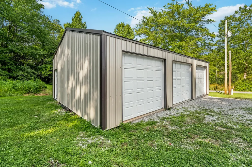 3572 Echo Valley Road Lily KY 40740