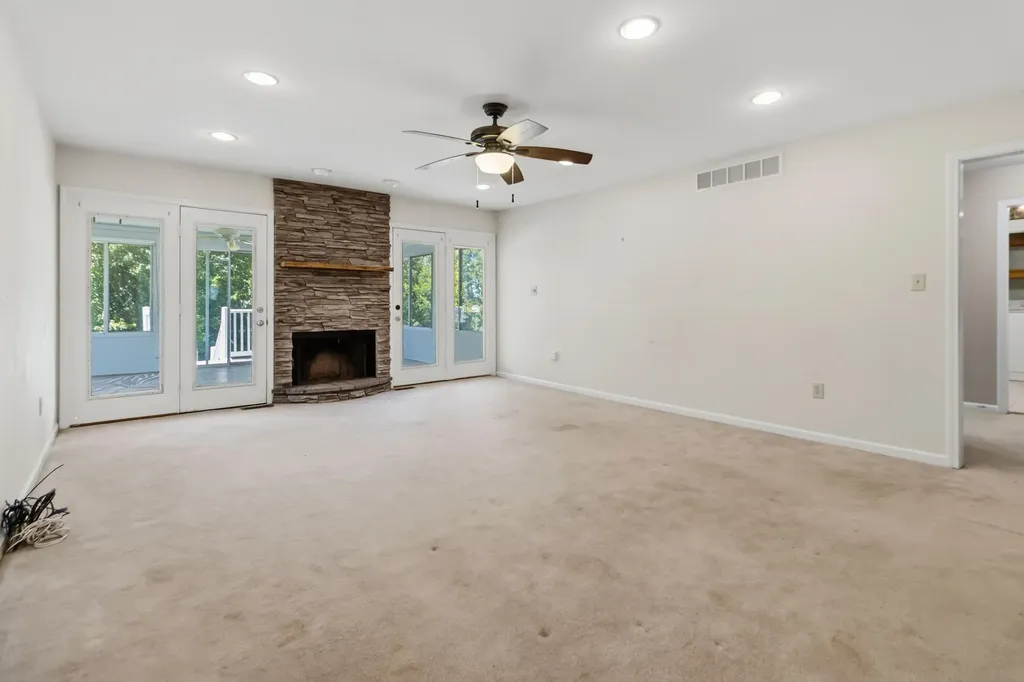 130 Kay Avenue Lancaster KY 40444