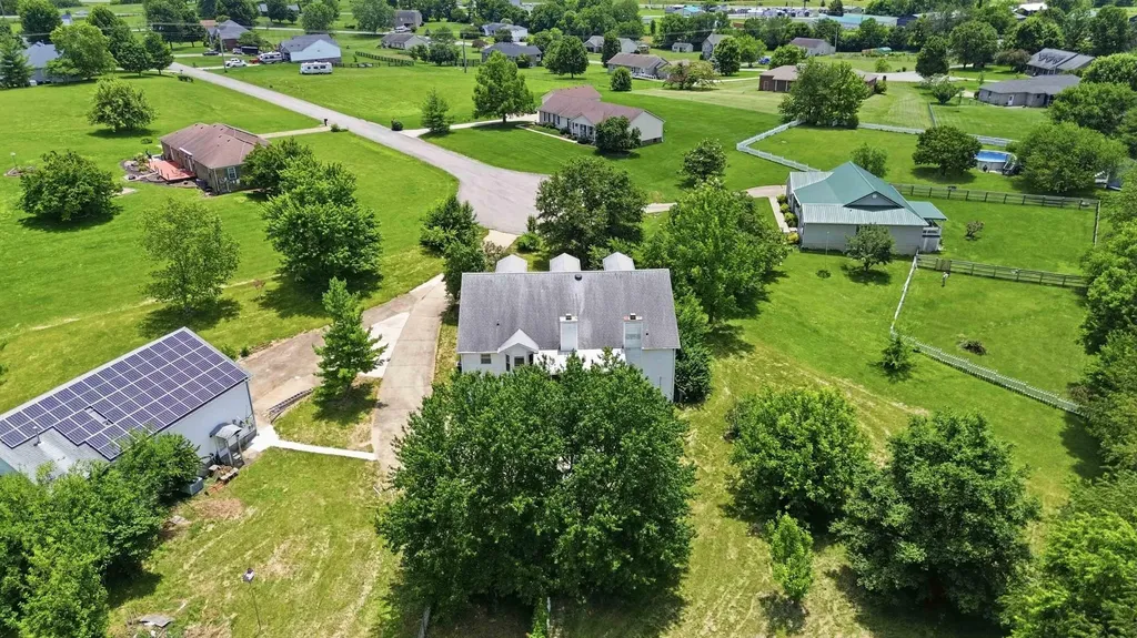 130 Kay Avenue Lancaster KY 40444