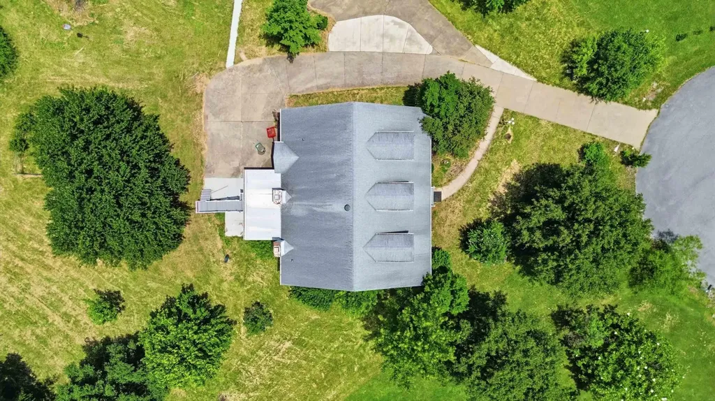 130 Kay Avenue Lancaster KY 40444