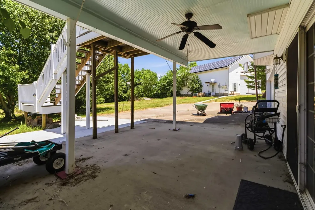 130 Kay Avenue Lancaster KY 40444