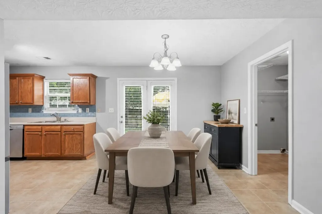 2629 Michelle Park Lexington KY 40511