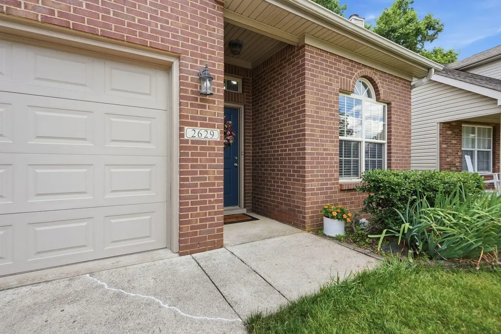2629 Michelle Park Lexington KY 40511