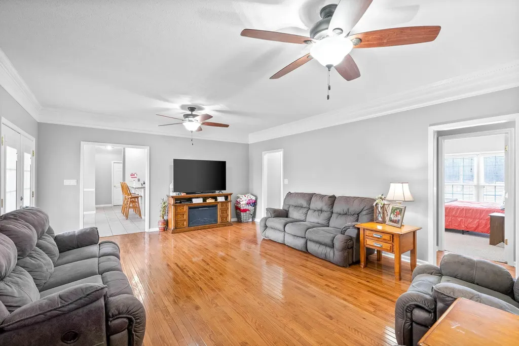 2350 Flat Lick Lane Herndon KY 42236