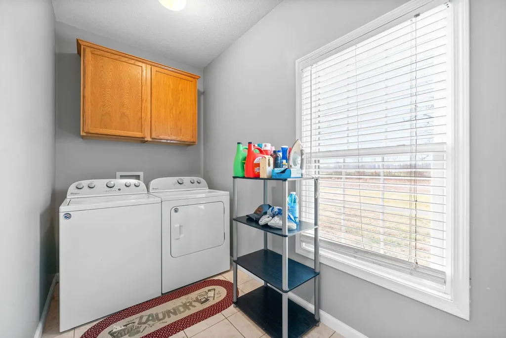 2350 Flat Lick Lane Herndon KY 42236