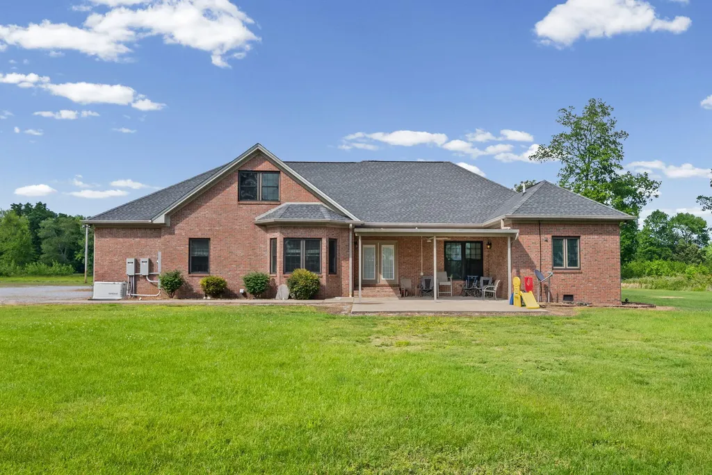 2350 Flat Lick Lane Herndon KY 42236