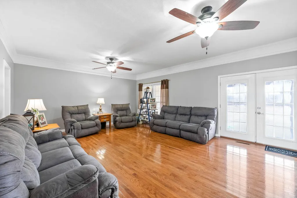2350 Flat Lick Lane Herndon KY 42236