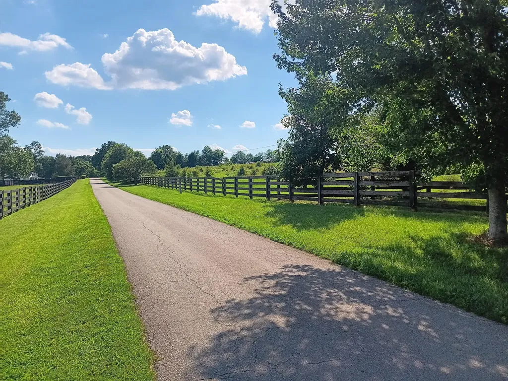 435 Stone Road Paris KY 40361