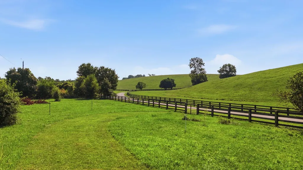 435 Stone Road Paris KY 40361